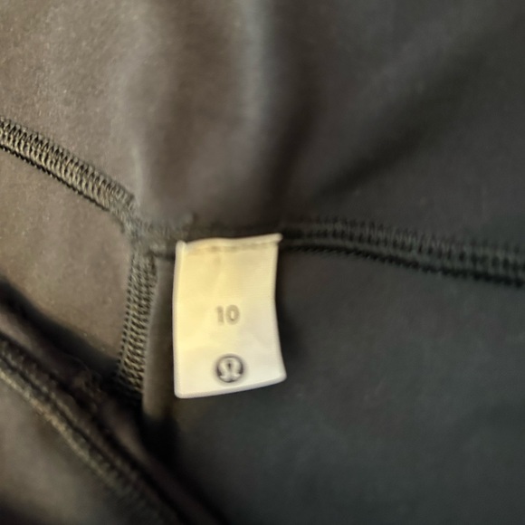 RARE Lululemon Leggings EXCLUSIVE Hawaiian Collection - Picture 4 of 4